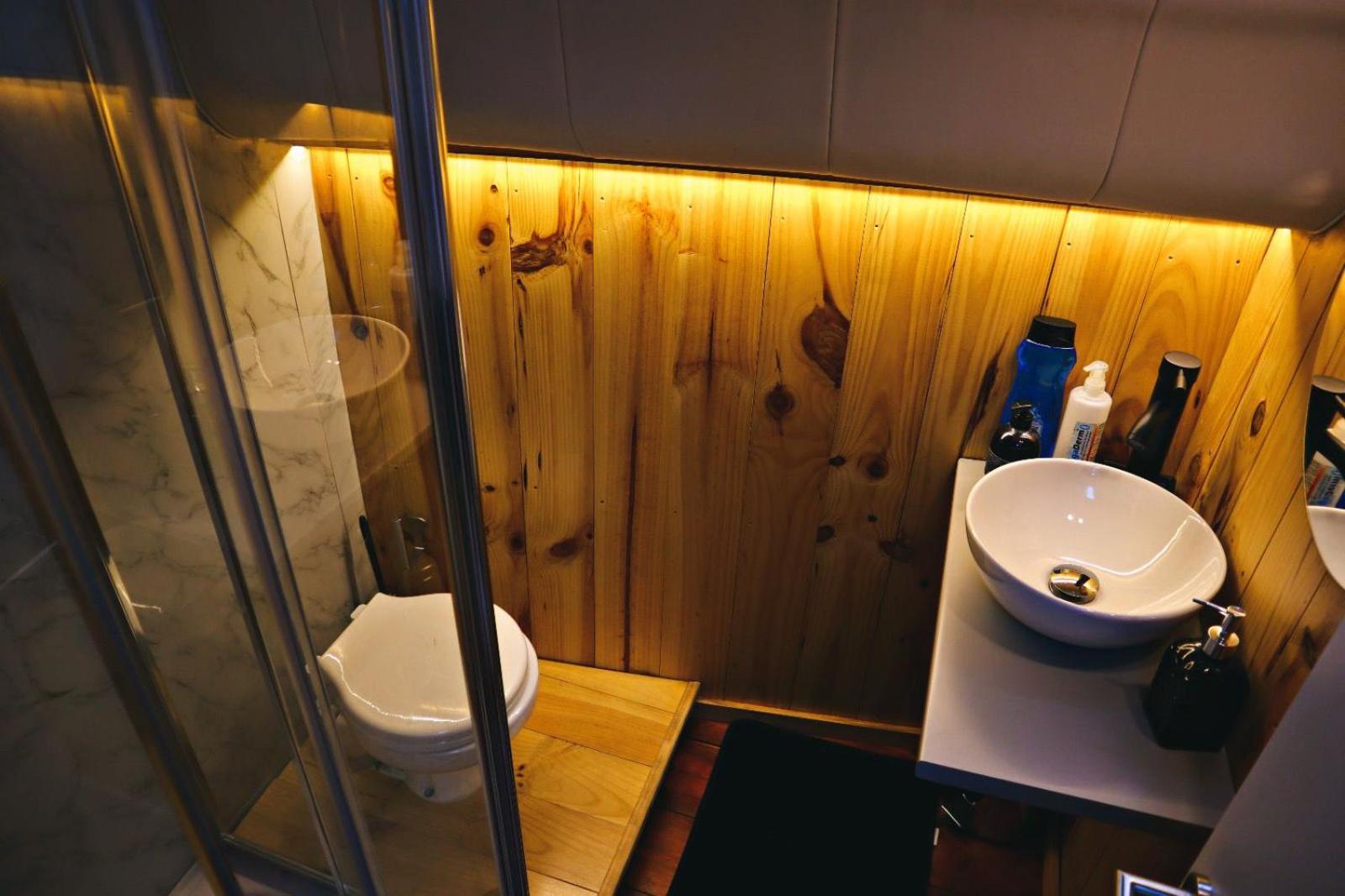 Sleepboat Luxlife Yatch Hotel Porto Exterior photo