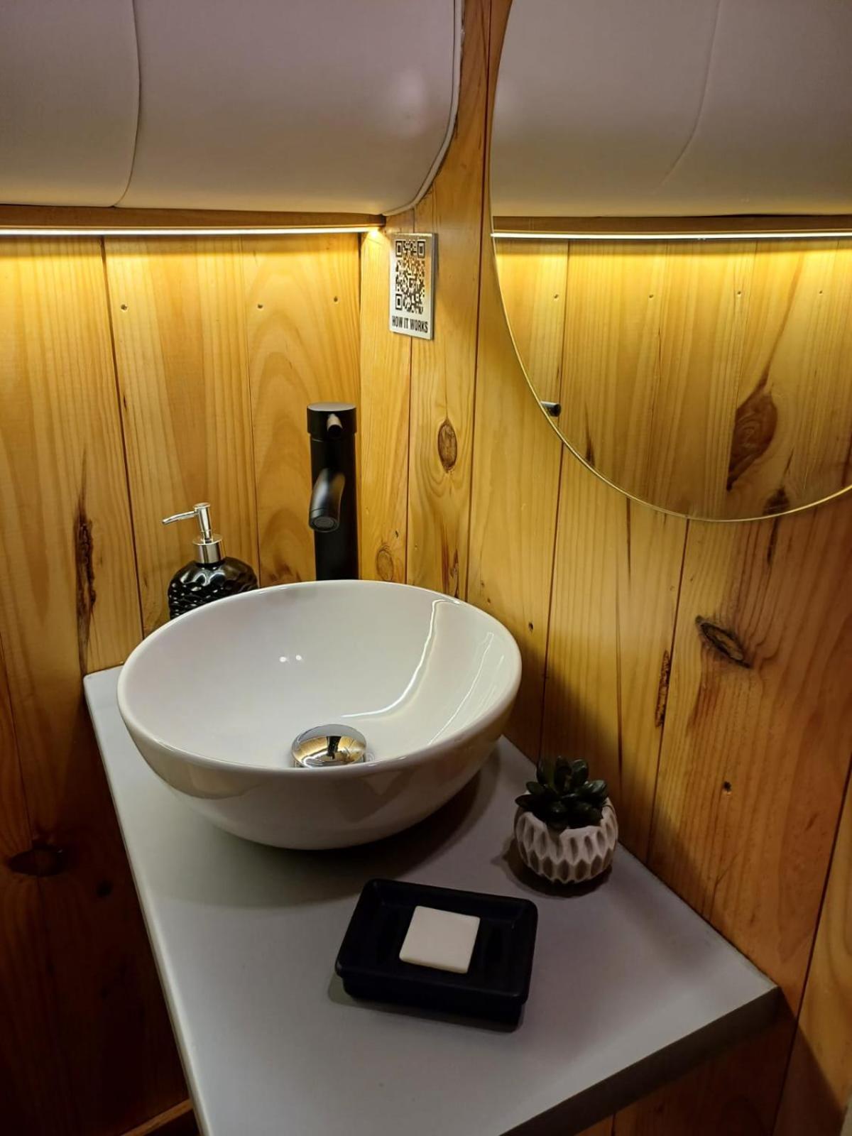 Sleepboat Luxlife Yatch Hotel Porto Exterior photo