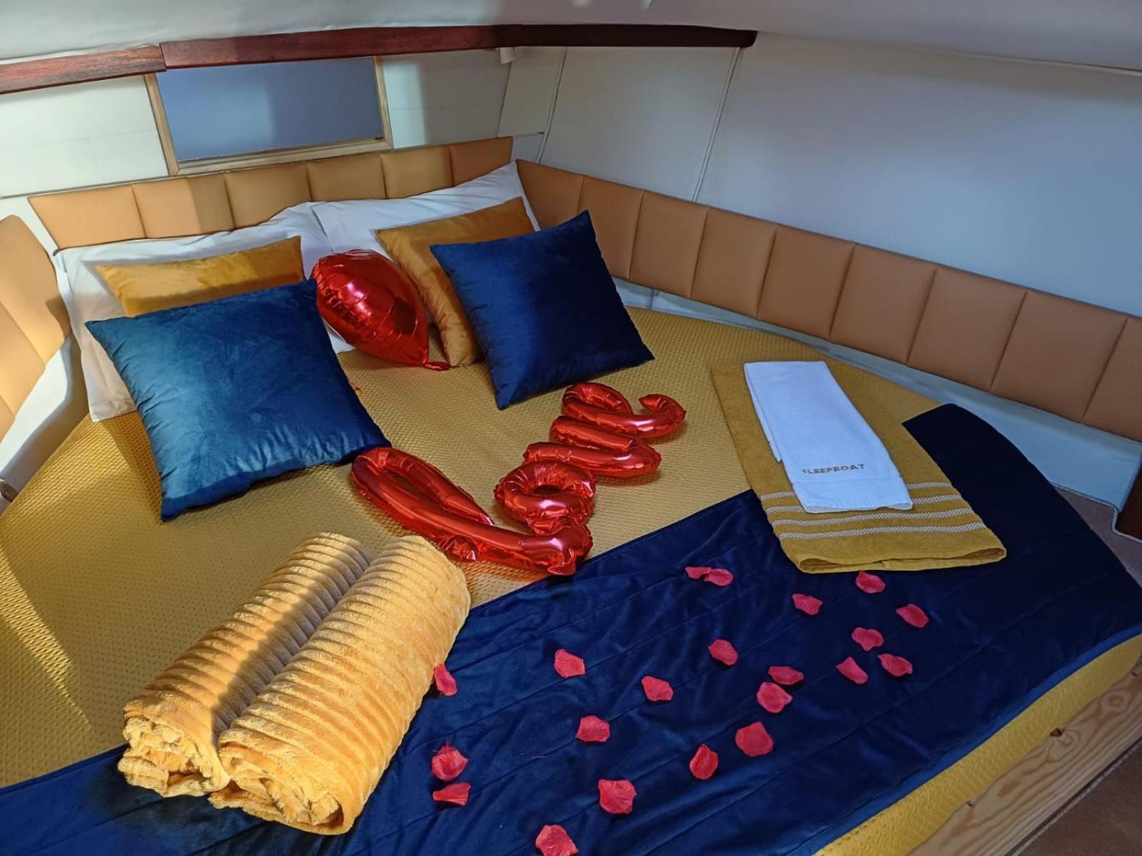 Sleepboat Luxlife Yatch Hotel Porto Exterior photo